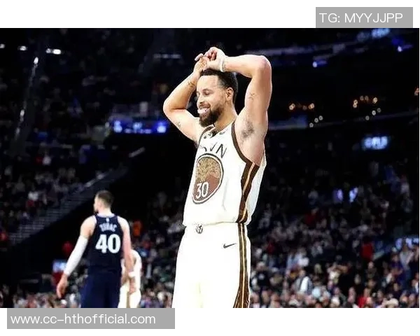 库里遭遇裁判争议再现两次明显21未吹怒火中烧牙套掉落引发热议